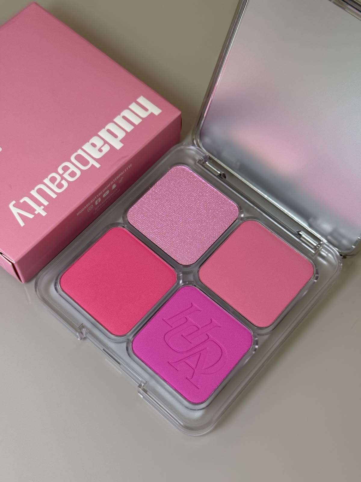 Huda Beauty Blush Filter palette - Baby Pink